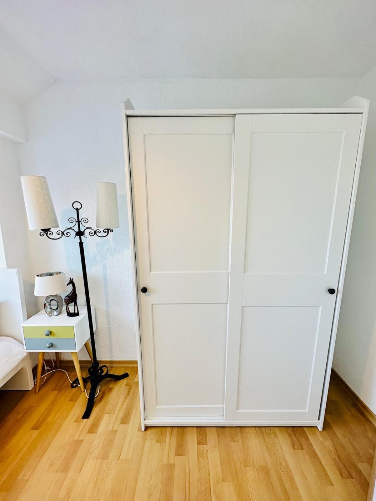 Apartment Fantastische Dachgeschosswohnung In Connewitz - 3 Private Schlafbereiche - Platz Fuer Bis Zu 5 Personen - Tolle Lage Und Oeffentliche Verkehrsmittel *